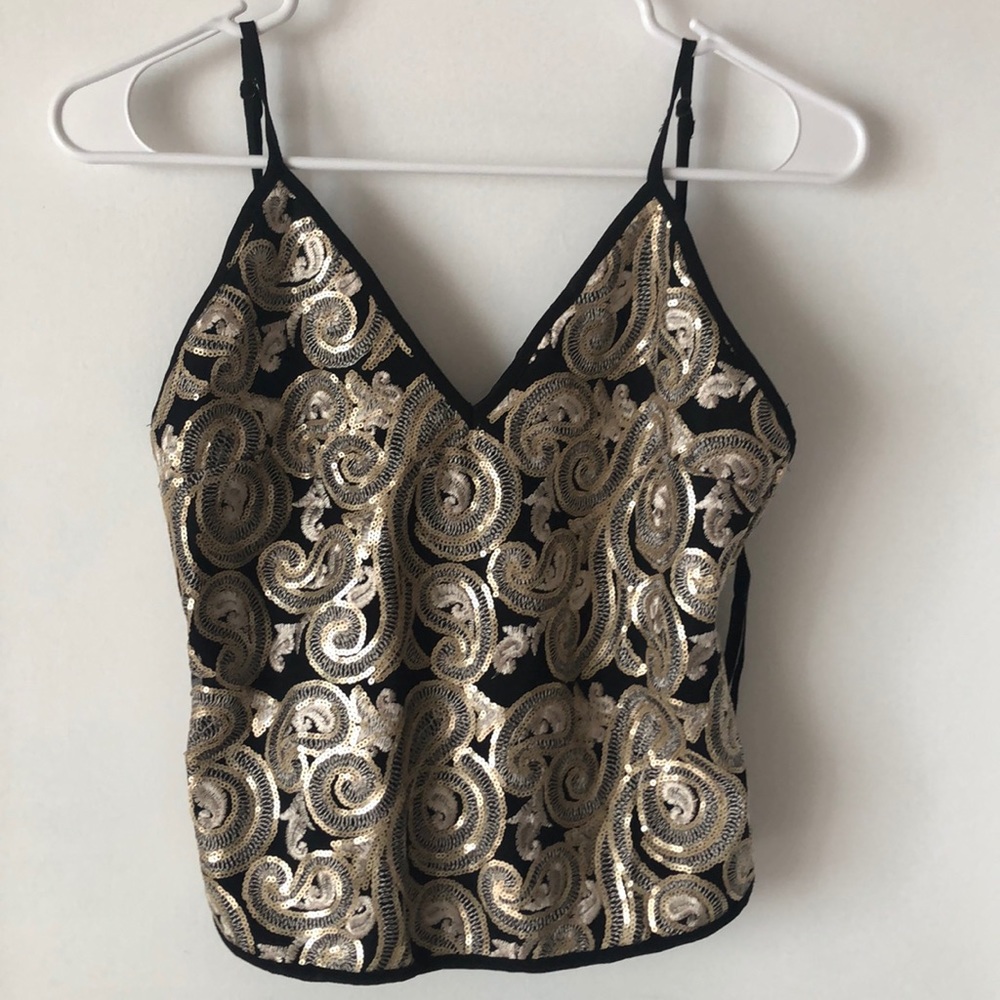 *NWT* Vintage zipped-up Embroidered Cami top